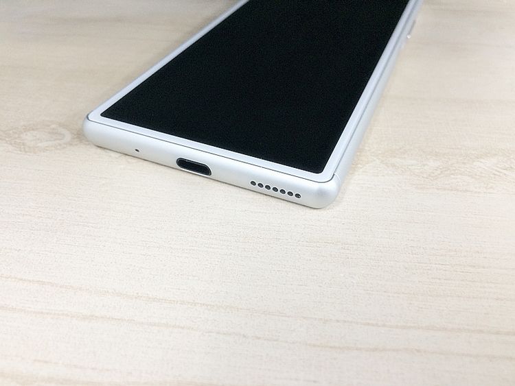 SIM�ե꡼ Xperia 8 902SO 64GB �ۥ磻�� ̤�������� ���Ŵ��դ�