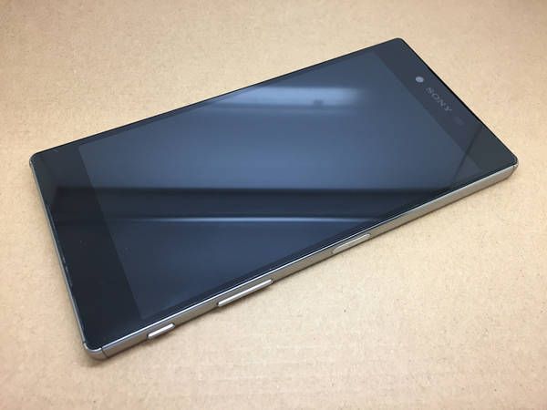 SIM�ե꡼ �ʰ�SIM�б�Xperia Z5 Premium SO-03H ������ ���ޤ��դ�