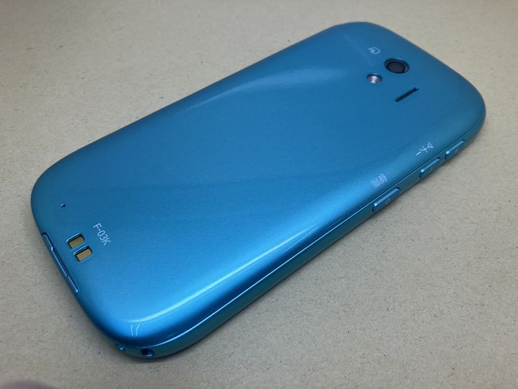 SIM�ե꡼ �餯�餯���ޡ��ȥե��� me F-03K 16GB ���� ���Ŵ��դ� �վ��Ƥ�ͭ