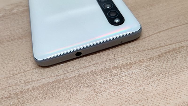 ムスビー｜SIMフリー Galaxy A41 SCV48 64GB 美品 充電ケーブル付