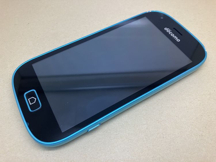 SIM�ե꡼ �餯�餯���ޡ��ȥե��� me F-03K 16GB ���� ���Ŵ��դ� �վ��Ƥ�ͭ