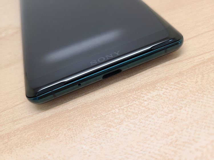 SIM�ե꡼ Xperia XZ3 SO-01L 64GB ���� ���ť����֥���