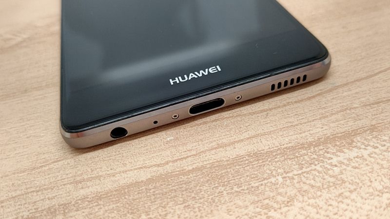 ムスビー｜SIMフリー HUAWEI P9 EVA-L09 32GB 良品 充電ケーブル