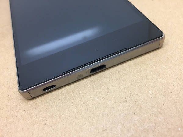 SIM�ե꡼ �ʰ�SIM�б�Xperia Z5 Premium SO-03H ������ ���ޤ��դ�