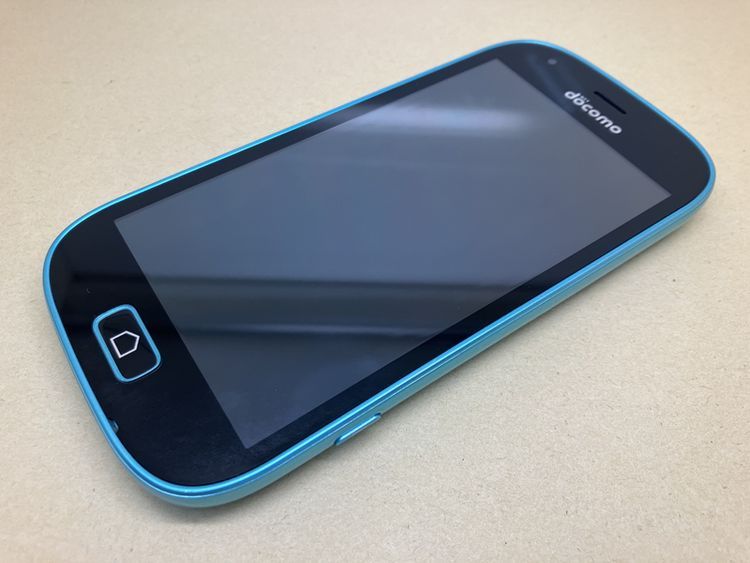 SIM�ե꡼ �餯�餯���ޡ��ȥե��� me F-03K 16GB ���� ���Ŵ��դ� �վ��Ƥ�ͭ