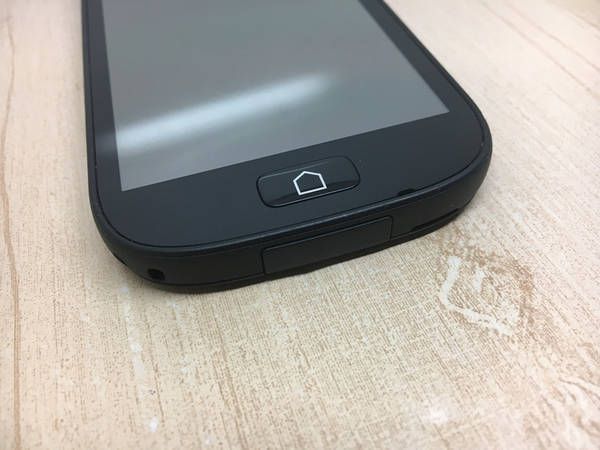 ��SALE������� docomo �ٻ��� �餯�餯���ޡ��ȥե���3 F-06F �֥�å� ����