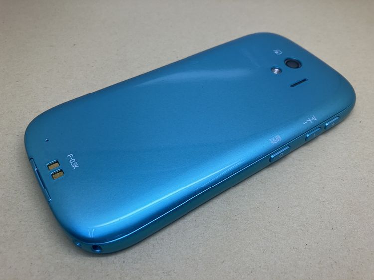 SIM�ե꡼ �餯�餯���ޡ��ȥե��� me F-03K 16GB ���� ���Ŵ��դ� �վ��Ƥ�ͭ