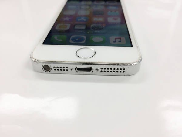 ムスビー｜白ロム docomo iPhone5s 32GB シルバー 良品 ◇新品ケース 