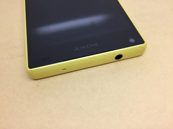 ��SALE�� docomo Xperia Z5 Compact SO-02H �������� ����