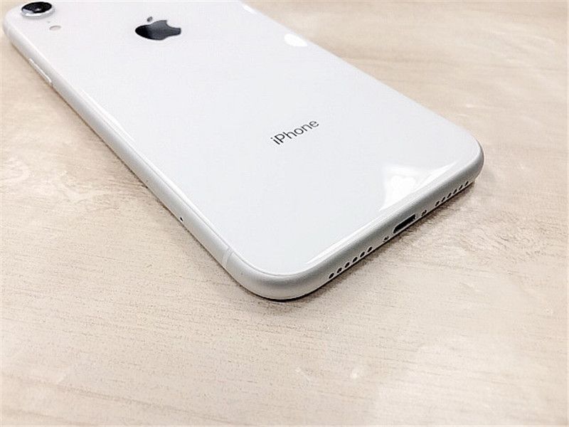 ムスビー｜SIMフリーApple iPhoneXR 64GB ホワイト 電池80％以上 充電 