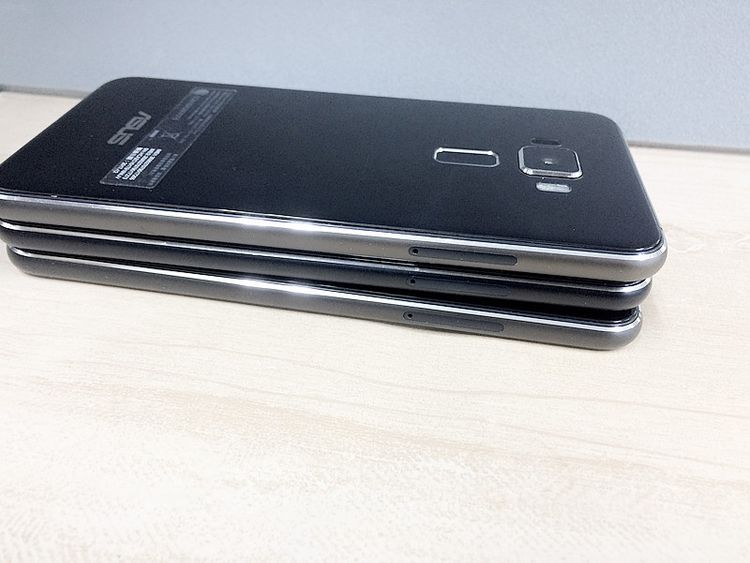 ��3�楻�åȡ�SIM�ե꡼ ZenFone 3 ASUS  32GB �������