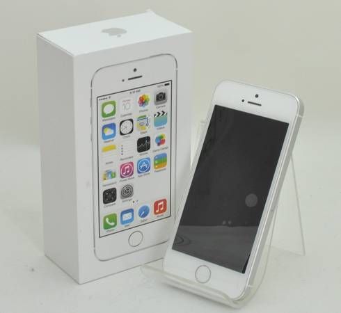 ムスビー｜【新品未使用品】 iPhone5s 32GB （シルバー）NE336J/A 送料 