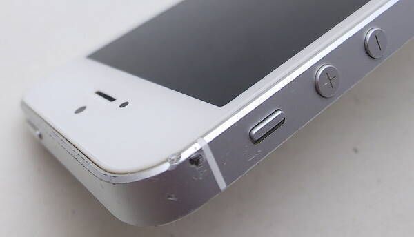 iPhoneSE 32GB シルバー/白 有り難い YMobile版 新品未使用 