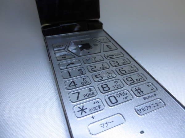 ���������ŷ��ӡ���������̵����au��URBANO AFFARE��SOY05��16