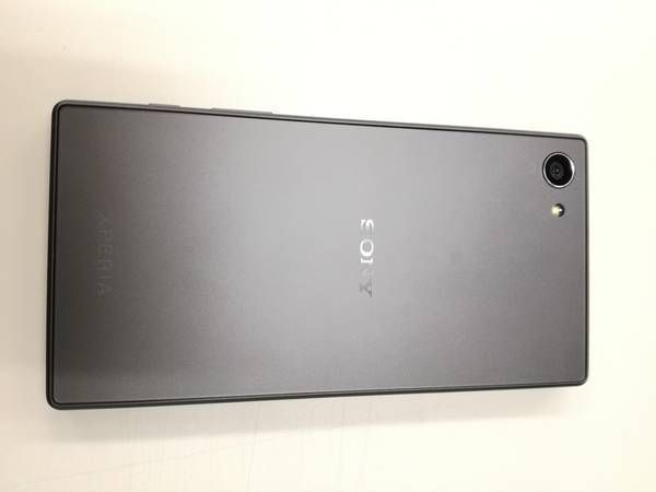 ムスビー｜新品同様 海外版simフリーSONY Xperia Z5 E5823 黒 送料込 