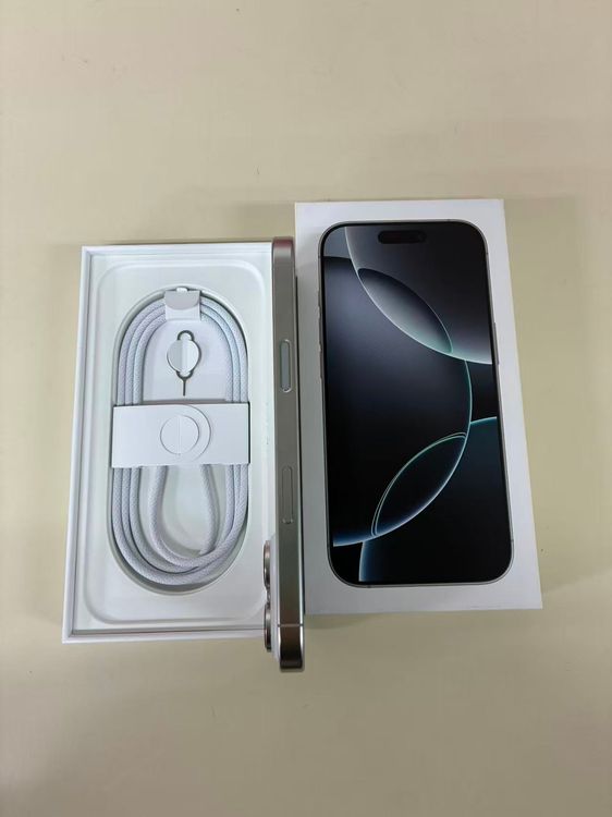 ����Х�����֡�A��󥯡�APLLE iPhone16 Pro 256GB �ۥ磻�ȥ����˥���