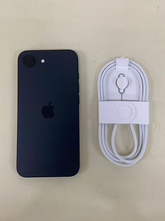 ����Х�����֡�����Ʊ�͡�APPLE iPhone16e 128GB �֥�å�