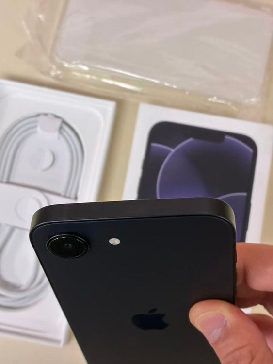 ����Х�����֡�Ķ���ʡ�iPhone 17e 256GB SIM�ե꡼ [�֥�å�]