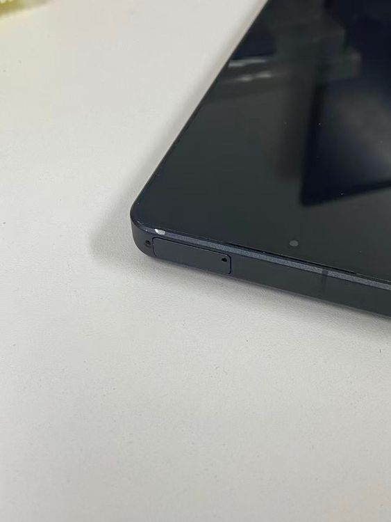 ����Х�����֡�C��󥯡�AQUOS R8 pro �֥�å� A301SH SoftBank