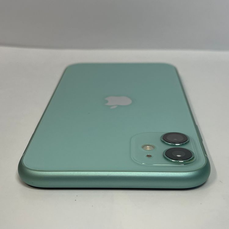 ��������С�iPhone11 64GB ���� ��Ƚ�� ���꡼�� ����̵����