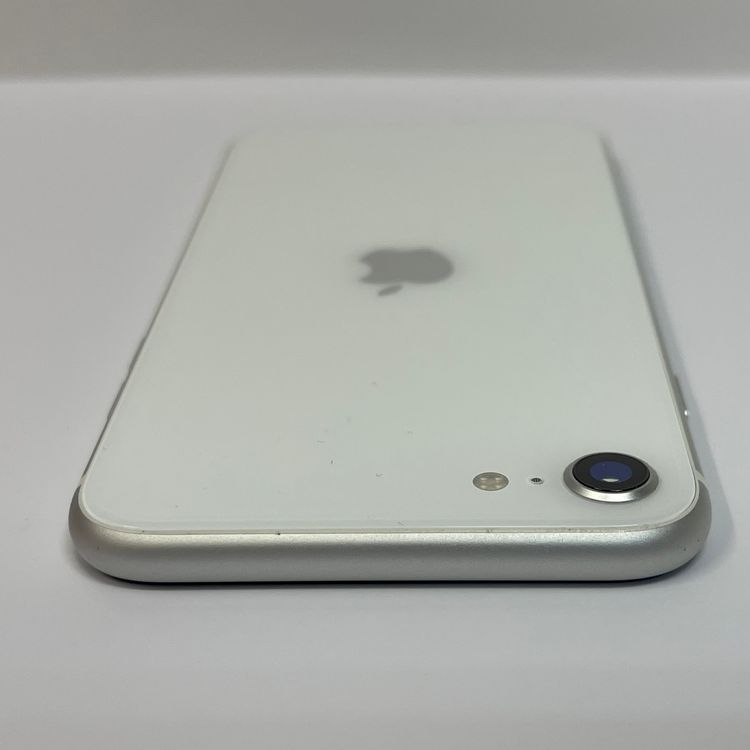 ��������С�����82% iPhone SE(�裲����) 64GB ���� ��Ƚ�� �ۥ磻�� �ò�