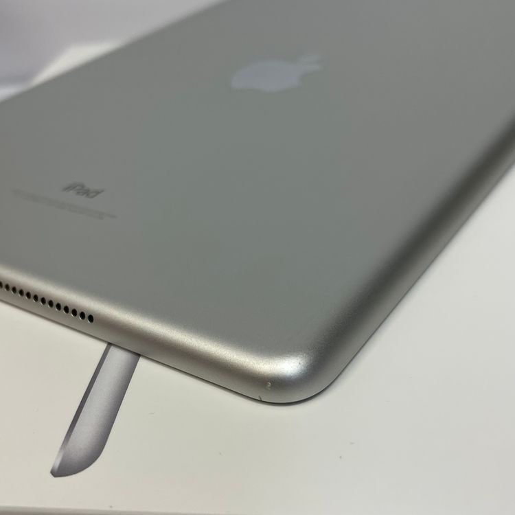 ��������С�����95% iPad(��6����) Wi-Fi 32GB ���� ����С� �ò�