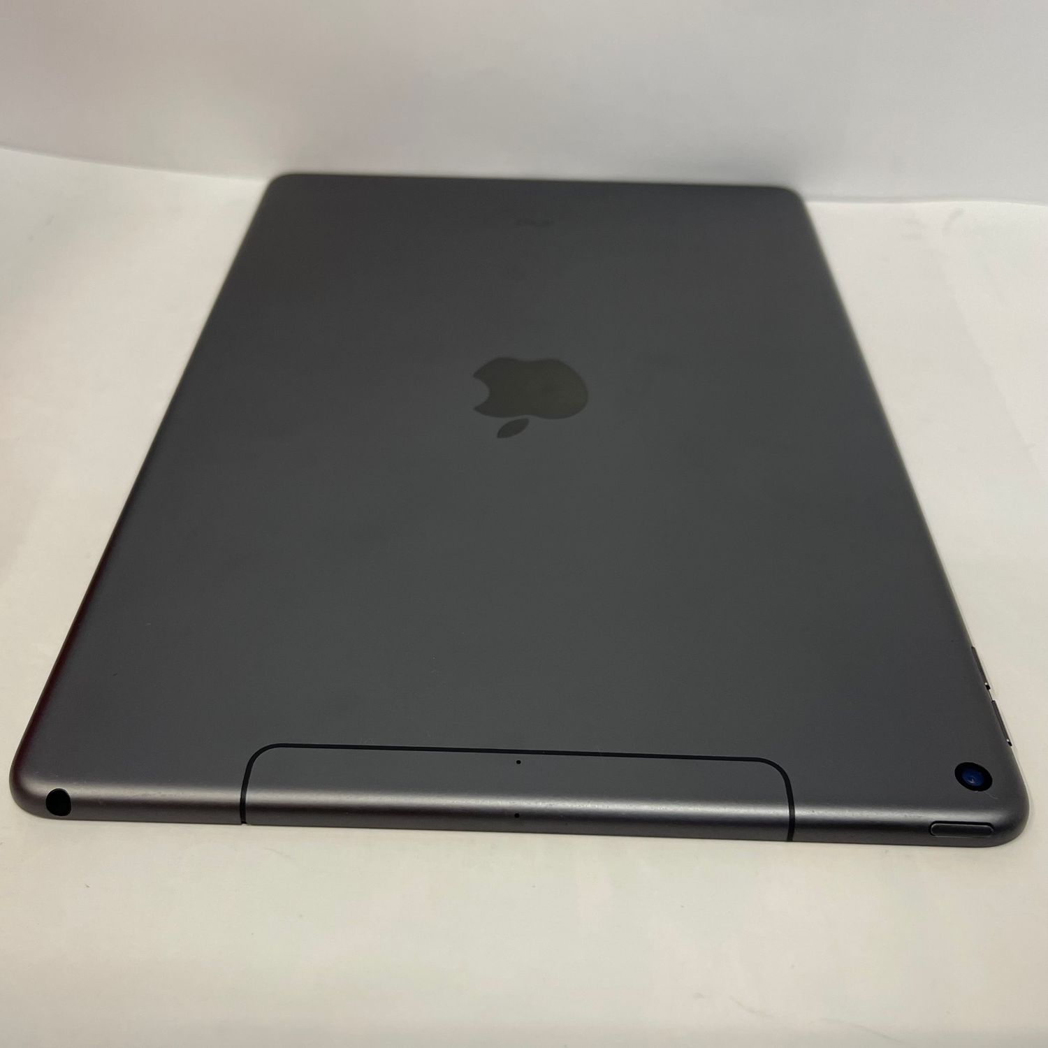 ★電池87%★iPad Air 3 Wi-Fi+Cellular 256GB 美品 グレイ ○判定 ムスビー｜☆電池87%☆iPad Air 3 Wi-Fi+Cellular 256GB 美品 グレイ