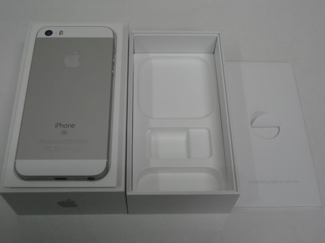 【概ね美品】iPhone SE 第1世代 32GB シルバー バッテリー90% ムスビー｜iPhone SE 第一世代 SIMフリー 32GB シルバー