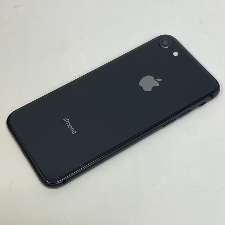 ��������С�iPhone8 64GB ��Ƚ�� ���� ���쥤 �ò� ����̵����