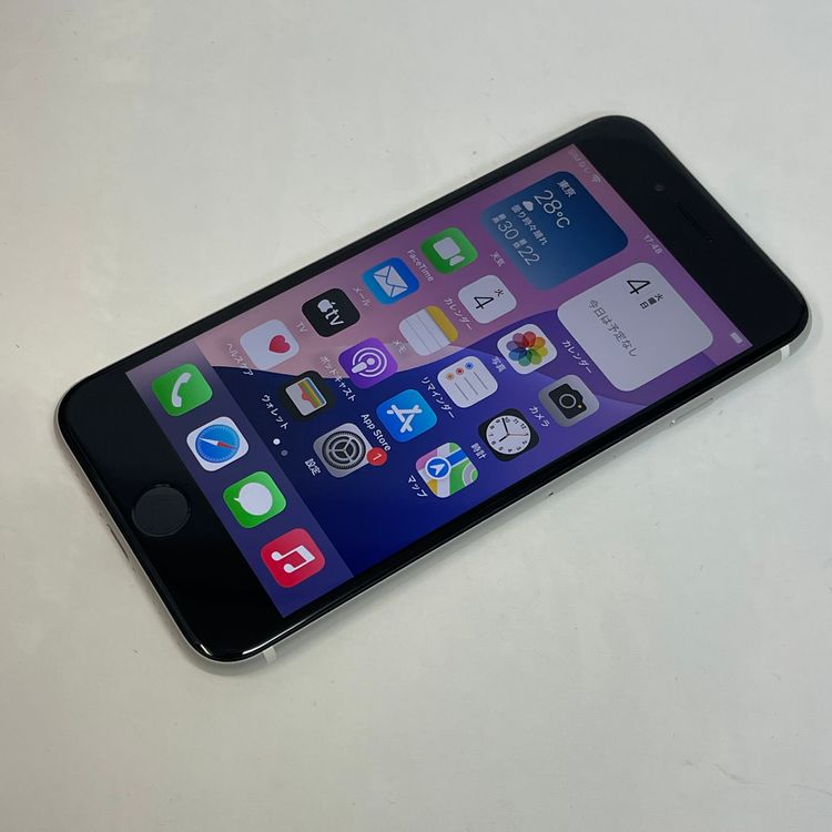 ��������С�����89% iPhone SE(�裲����) 64GB ���� ��Ƚ�� �ۥ磻�� �ò�