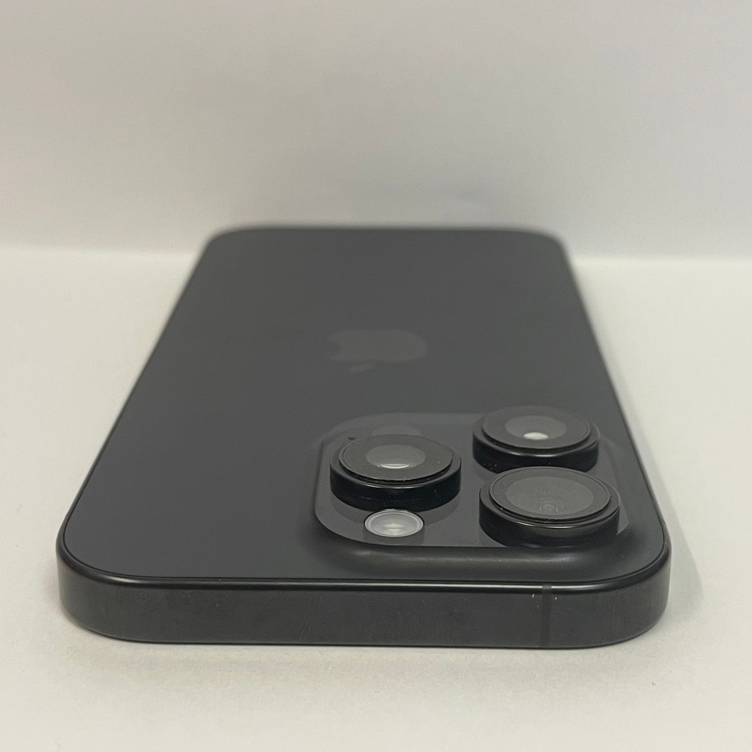 ムスビー｜☆スタモバ☆電池89％ iPhone16Pro 256GB 美品 ブラック 大