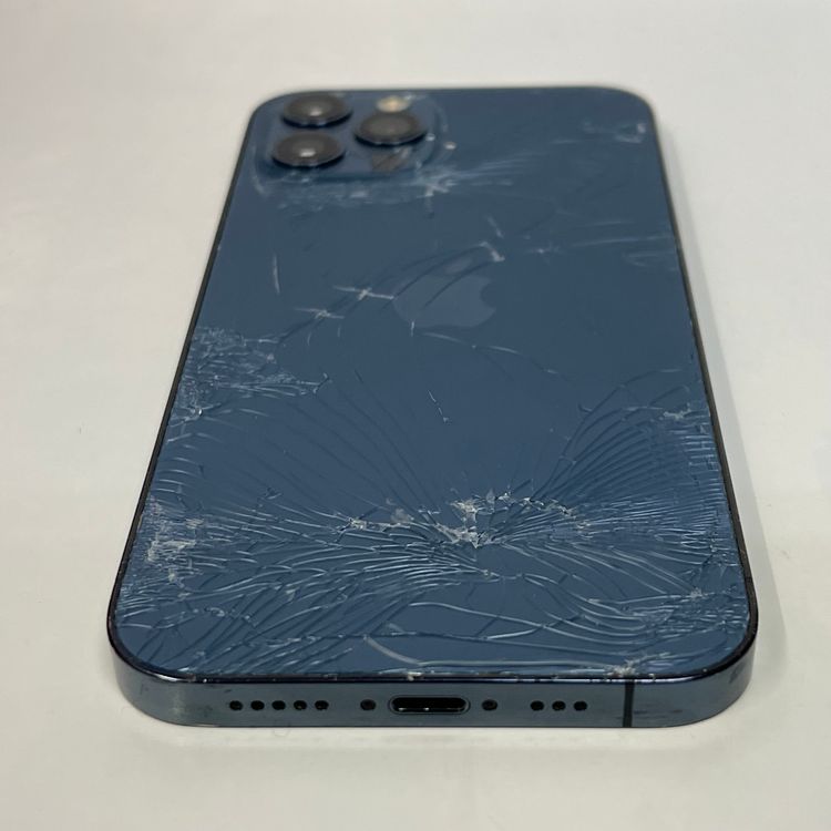 ��������С�����84% iPhone12Pro 256GB ��Ƚ�� ���̳�� �֥롼 �ò�