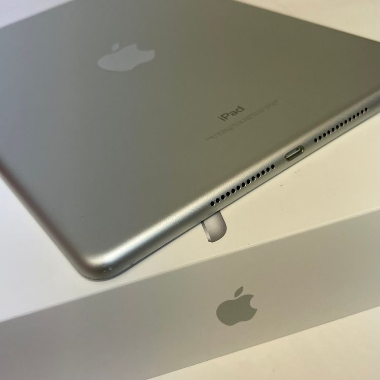 ��������С�����95% iPad(��6����) Wi-Fi 32GB ���� ����С� �ò�