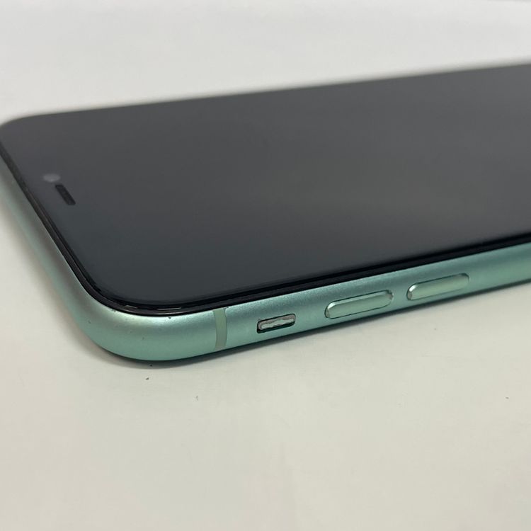 ��������С�iPhone11 64GB ���� ��Ƚ�� ���꡼�� ����̵����