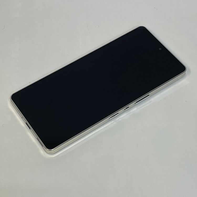 ��������С�AQUOS zero6 ������ A102SH ��Ƚ�� �ۥ磻�� �ò� ����̵����