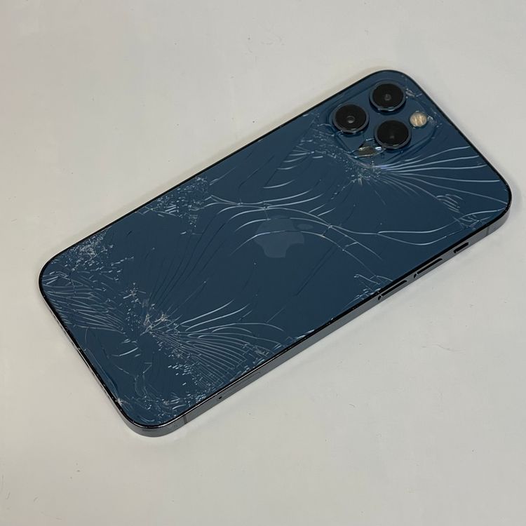��������С�����84% iPhone12Pro 256GB ��Ƚ�� ���̳�� �֥롼 �ò�