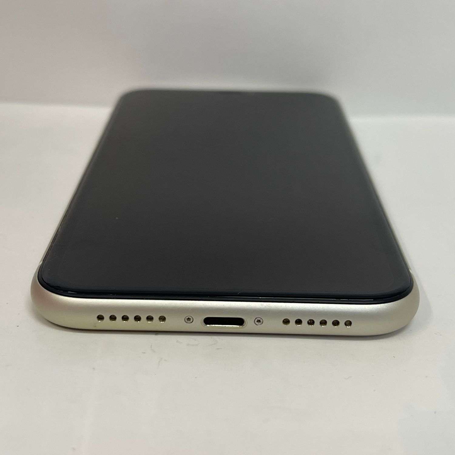 ムスビー｜☆スタモバ☆iPhone11 256GB 美品 〇判定 ホワイト 送料無料