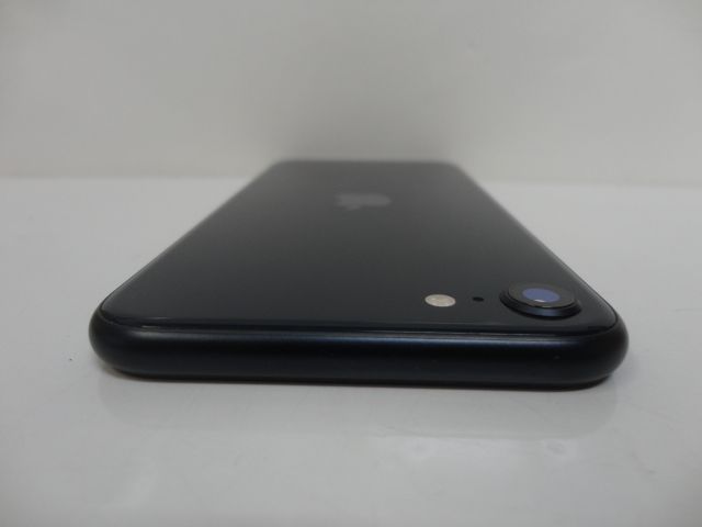 ムスビー｜☆スタモバ☆電池100% iPhone SE(第3世代) 64GB 極美品 〇  