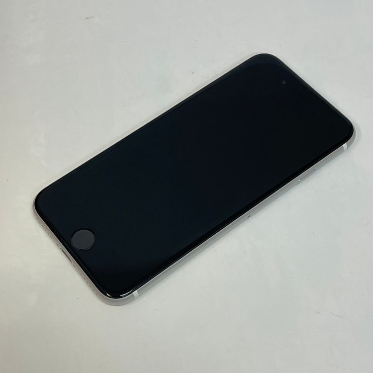 ��������С�����89% iPhone SE(�裲����) 64GB ���� ��Ƚ�� �ۥ磻�� �ò�