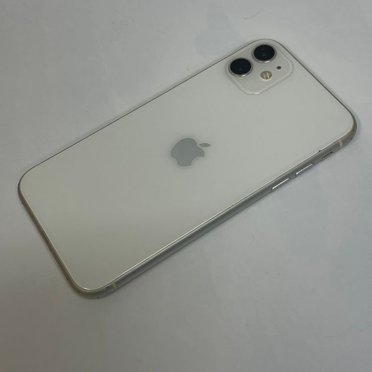 ��������С�����84% iPhone11 128GB ��Ƚ�� �ۥ磻�� �ò� ����̵����