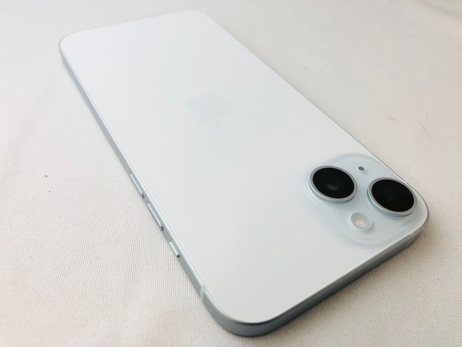 ムスビー｜B/t100% 4071021D【新品同様】iPhone15Plus 128GB(ブルー 
