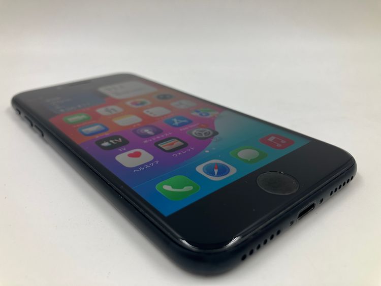6102004K��Ķ���ʡ�iPhoneSE��2���� 128GB(�֥�å�)