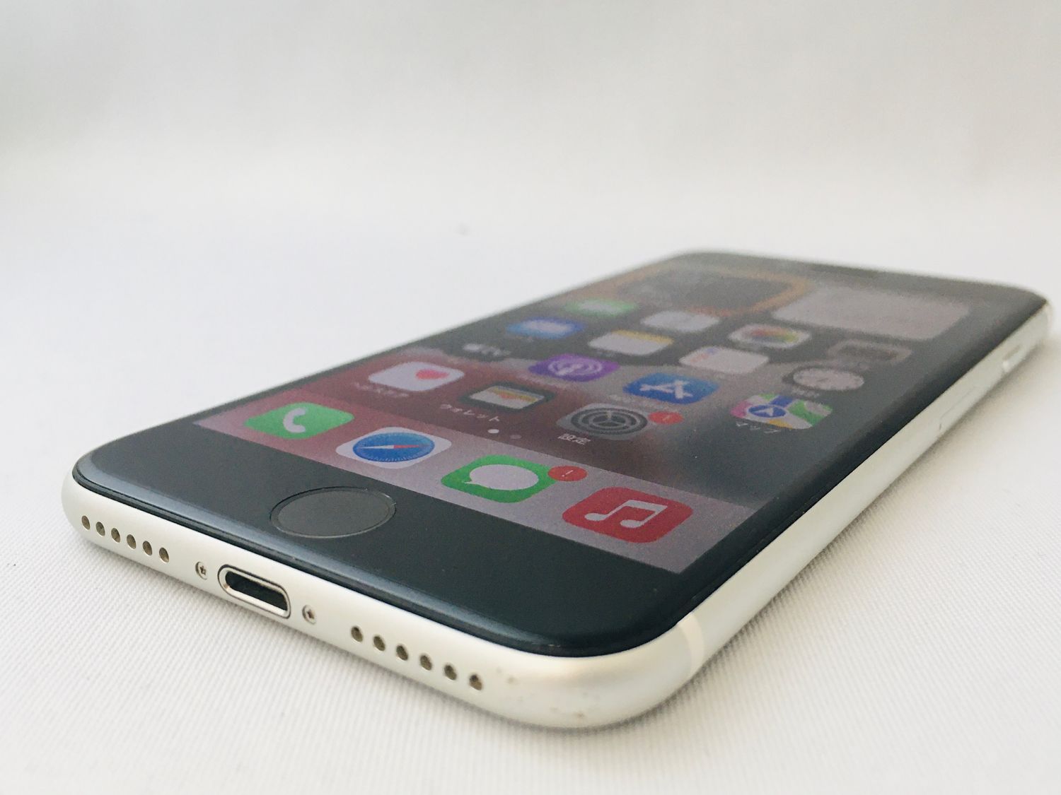 ムスビー｜3041002Dバッテリー容量89%【優良美品】iPhoneSE第2世代 