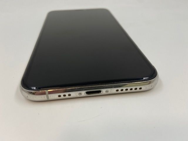 特価品!SIMフリー 5102012K【美品】iPhone11Pro 256GB(シルバー)