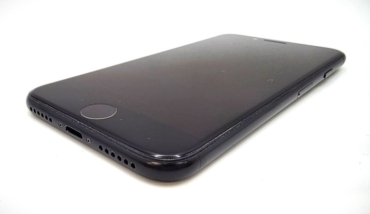 6021008D�����ʡ�iPhone7 32GB(�֥�å���