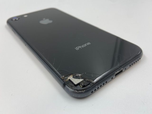 òʡSIMե꡼ 5052010KڥʡiPhone8 64GB(ڡ쥤)