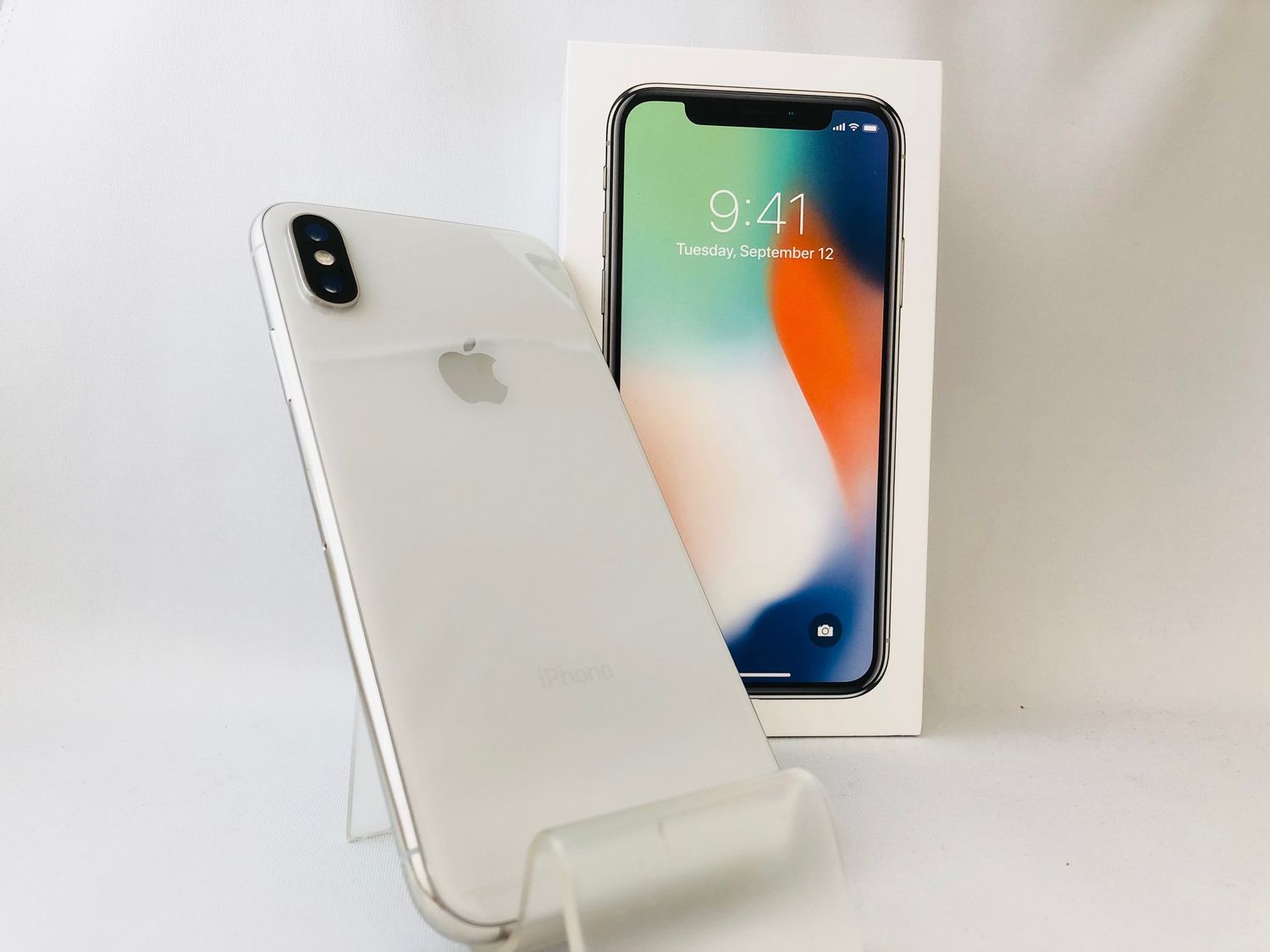 ムスビー｜B/t100% 4051009D【優良美品】iPhoneX 64GB(シルバー)SIM  