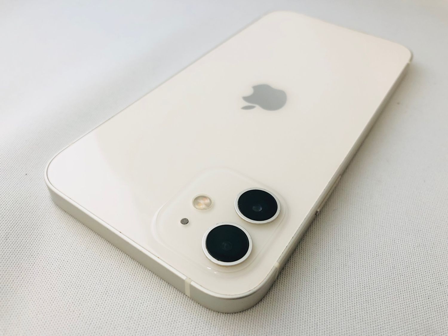 ムスビー｜B/t87% 4031005D【美品】iPhone12 128GB(ホワイト)SIMフリー  