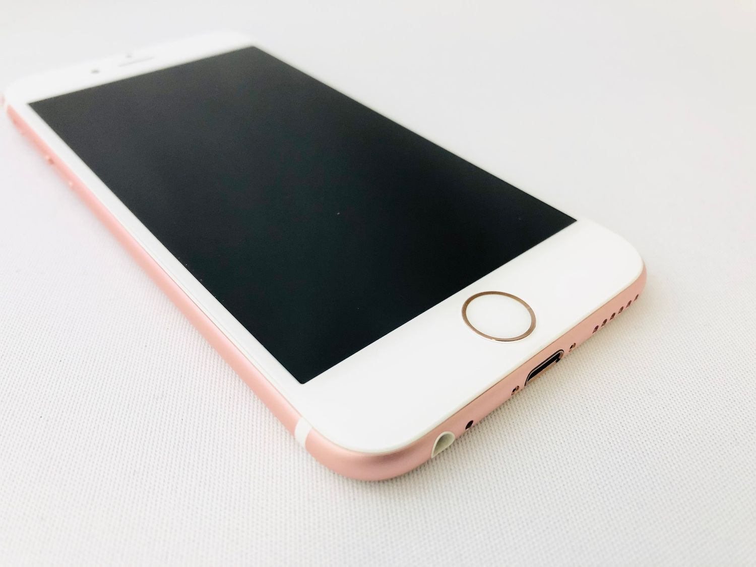 ムスビー｜B/t100% 3021023D【超美品】iPhone6s 16GB(ローズゴールド 