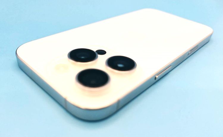 SIM�ե꡼!6101005D��Ķ���ʡ�iPhone16Pro 256GB(�ۥ磻�ȥ����˥���)